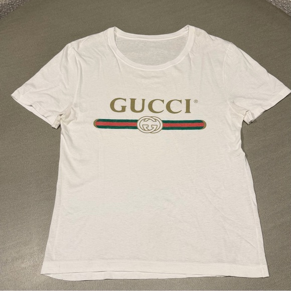 Gucci Men’s White Tee with Iconic Logo sz. S (Authentic) - Picture 2 of 4